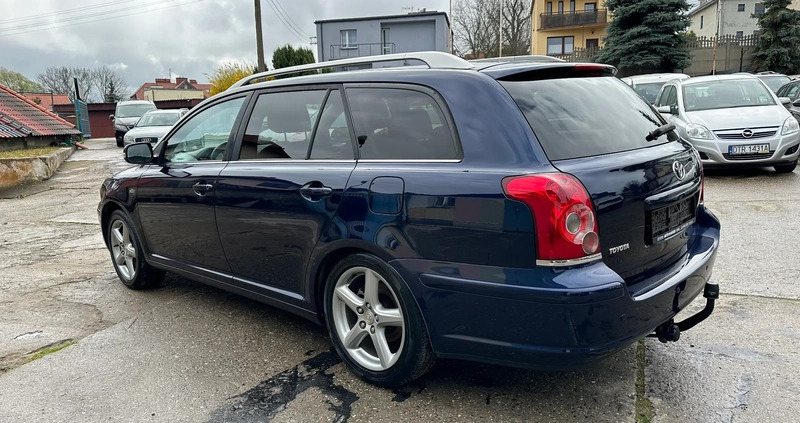 Toyota Avensis cena 9900 przebieg: 170000, rok produkcji 2007 z Wrocław małe 172